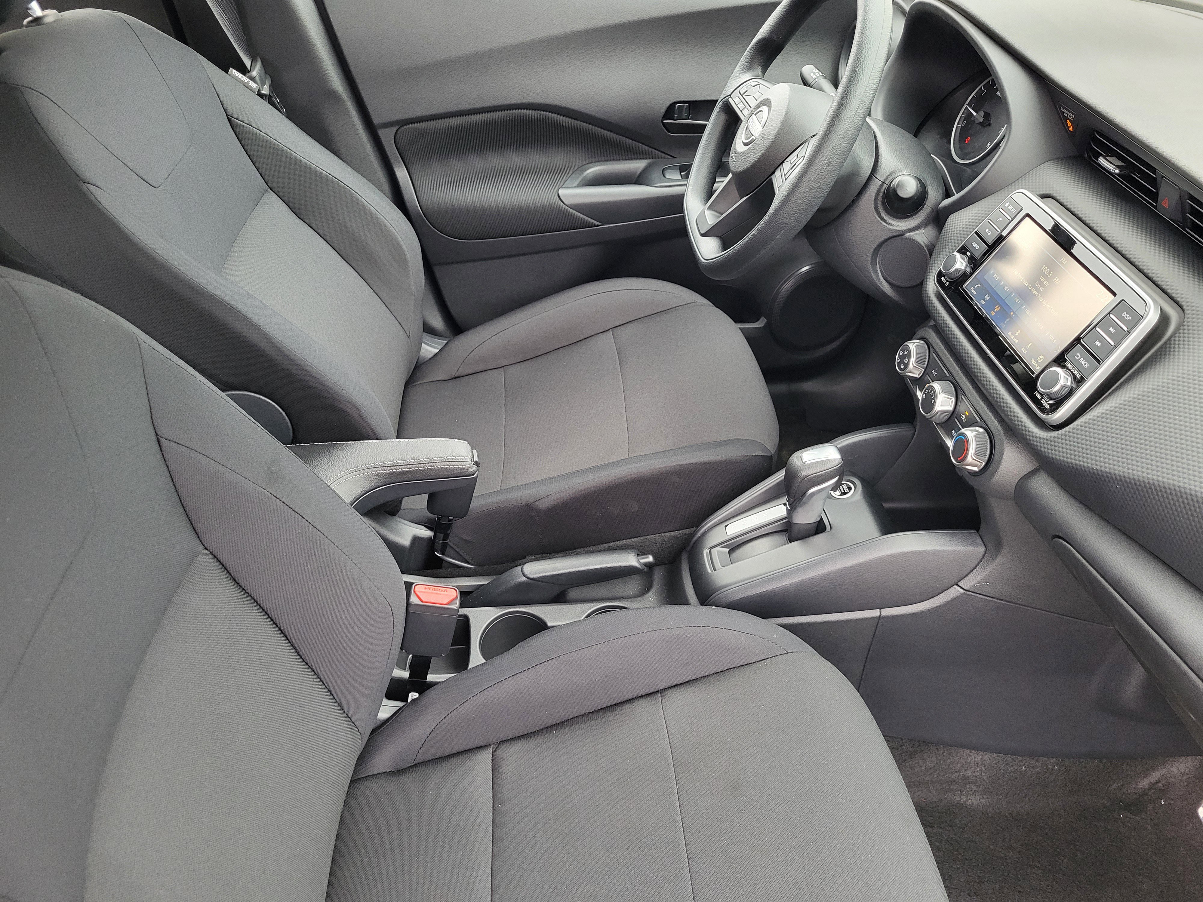 New 2025 Nissan Kicks Play S image 6