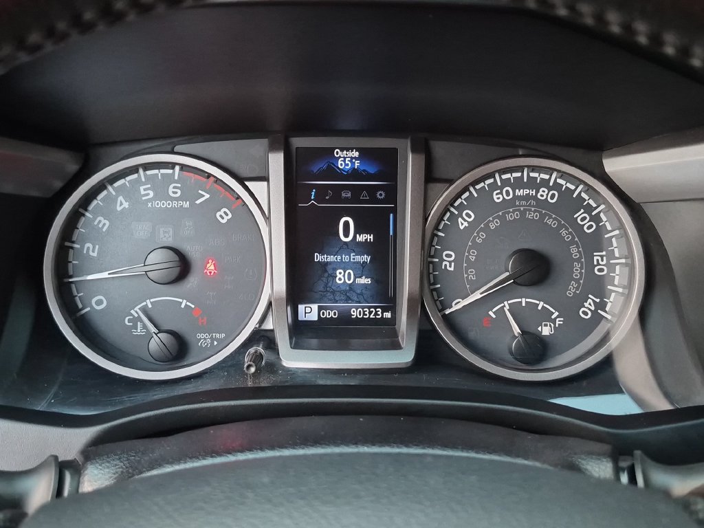 Used 2016 Toyota Tacoma SR5 w/ Towing Package AWD/4WD image 19