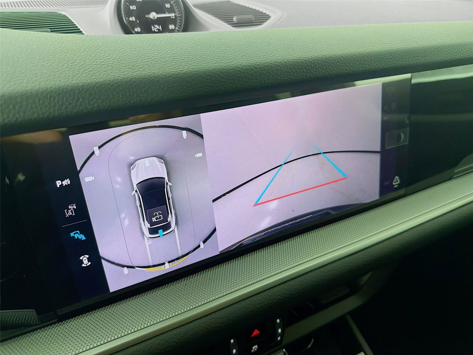 New 2026 Porsche Cayenne Coupe AWD/4WD image 18