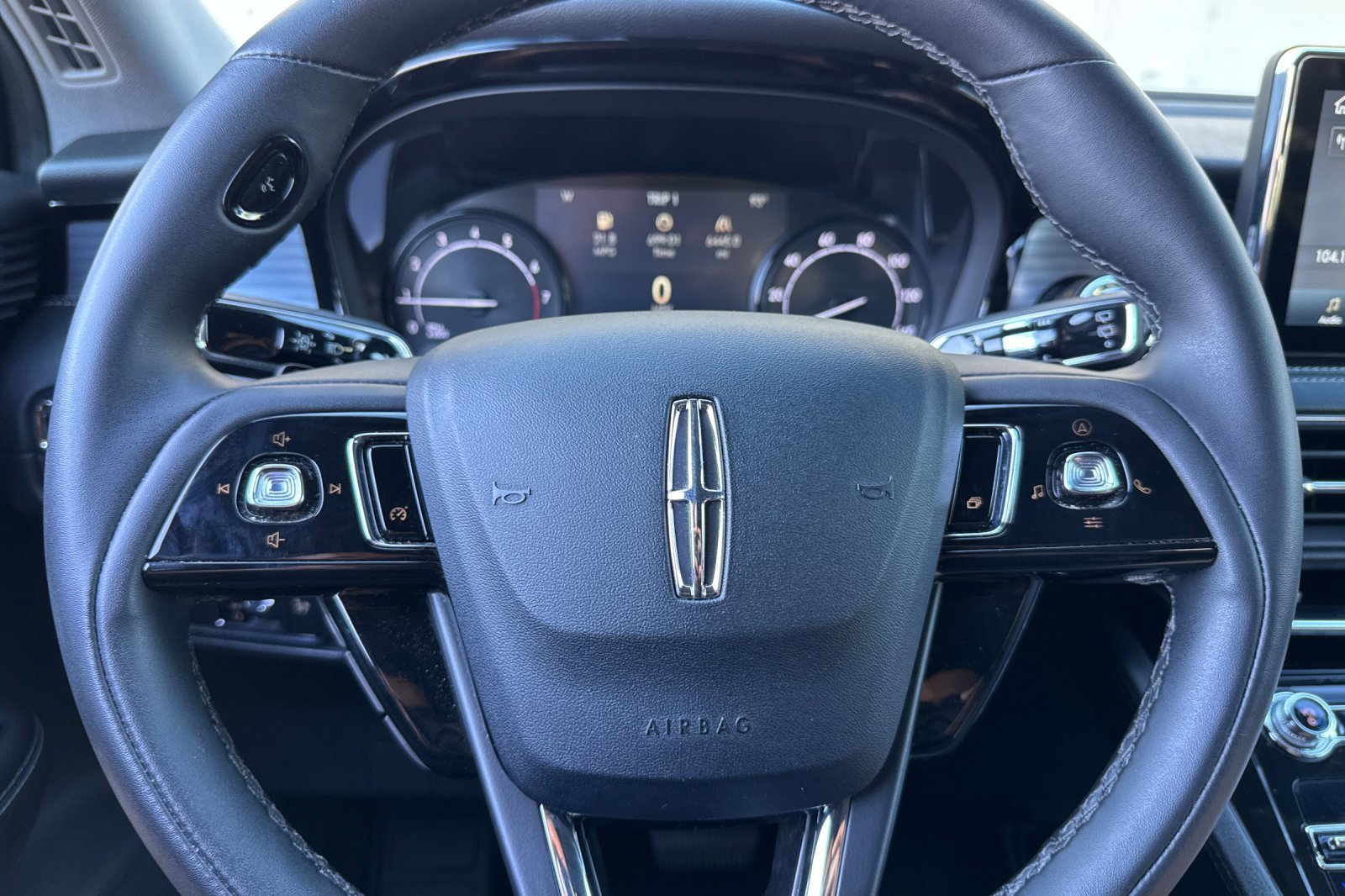 Certified 2022 Lincoln Corsair FWD image 22