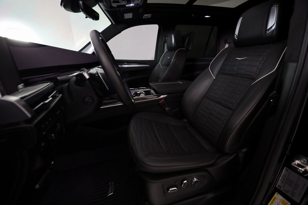 Used 2025 Cadillac Escalade V image 20