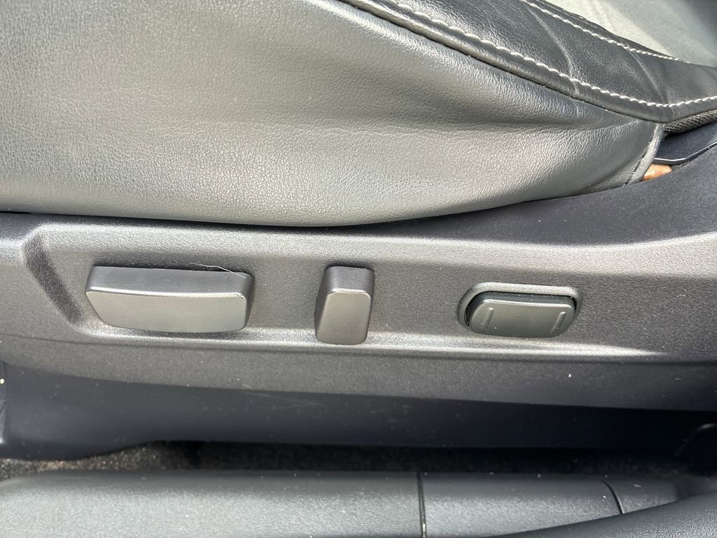 Used 2020 Mitsubishi Outlander SE image 11