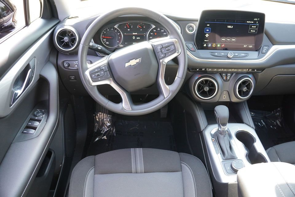 Certified 2025 Chevrolet Blazer LT image 18