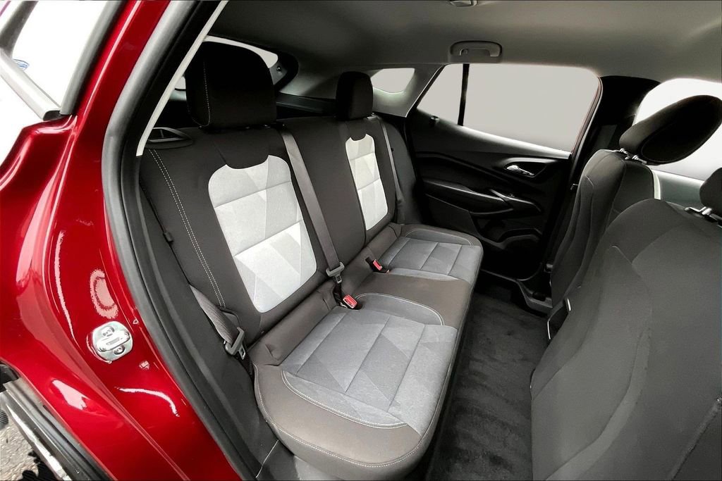 Used 2025 Chevrolet Trax LS FWD image 27