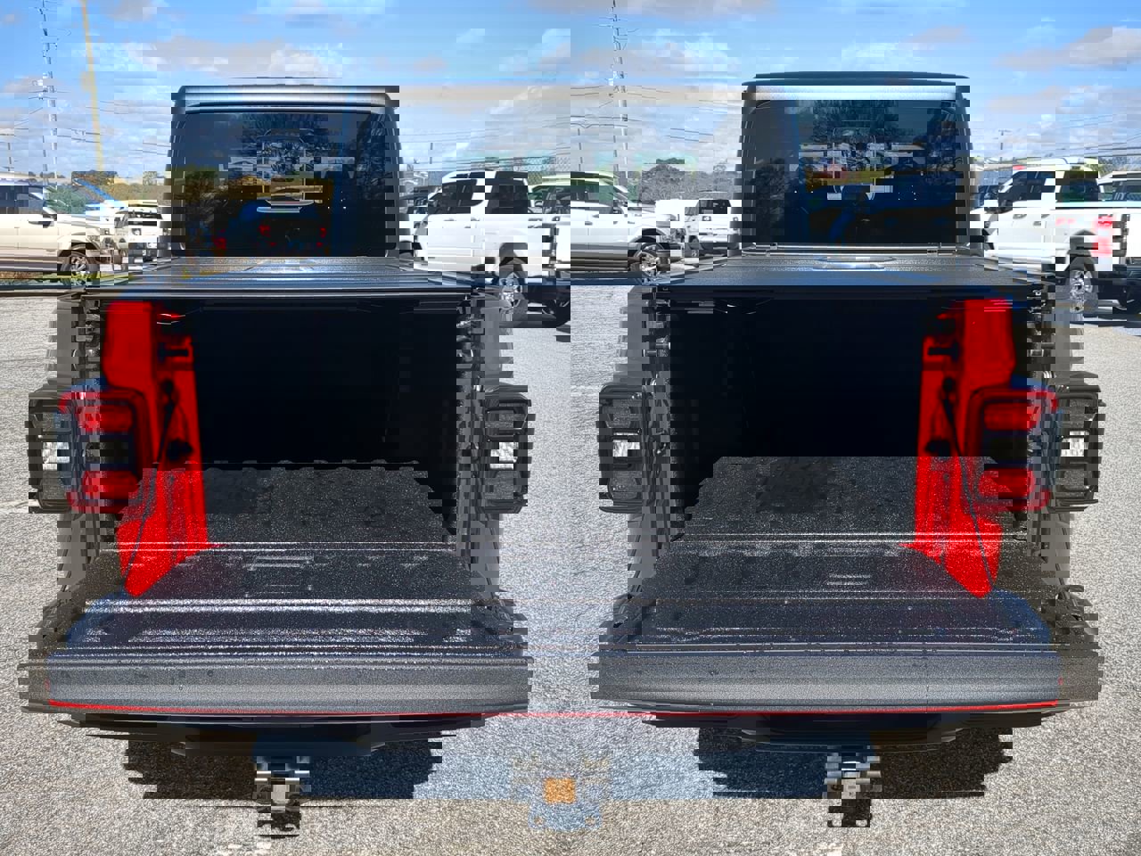 Used 2024 Jeep Gladiator Mojave w/ Technology Group image 11