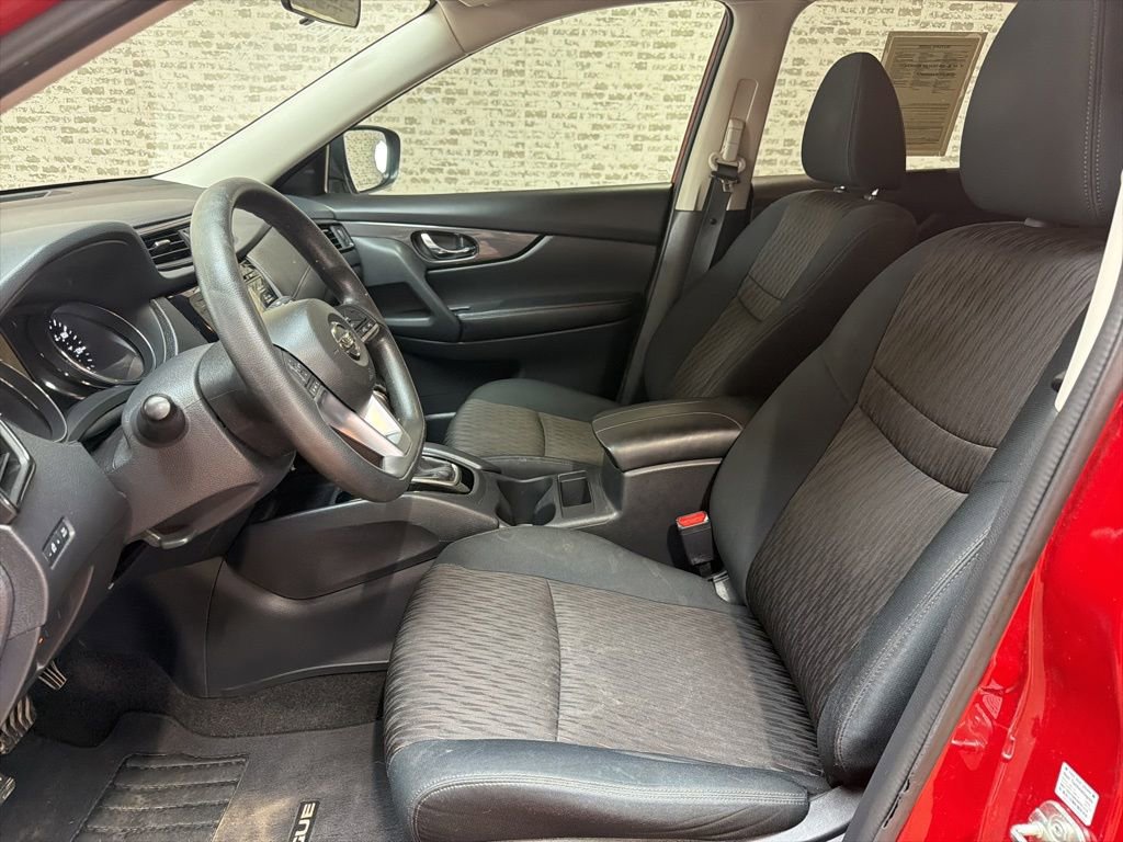 Used 2017 Nissan Rogue S AWD/4WD image 22
