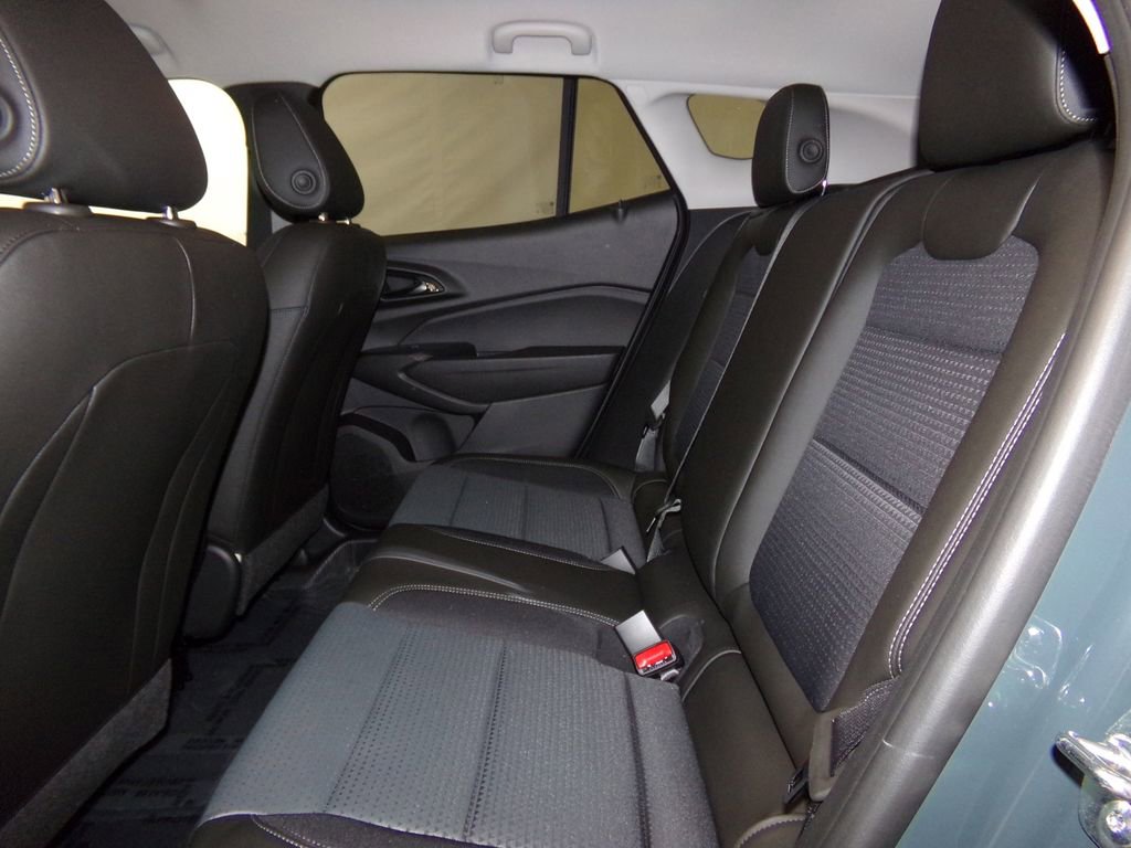 New 2025 Chevrolet Trax LT w/ Driver Confidence Package image 12