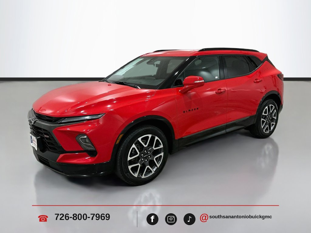 Certified 2024 Chevrolet Blazer RS w/ Driver Confidence II Package FWD image 3