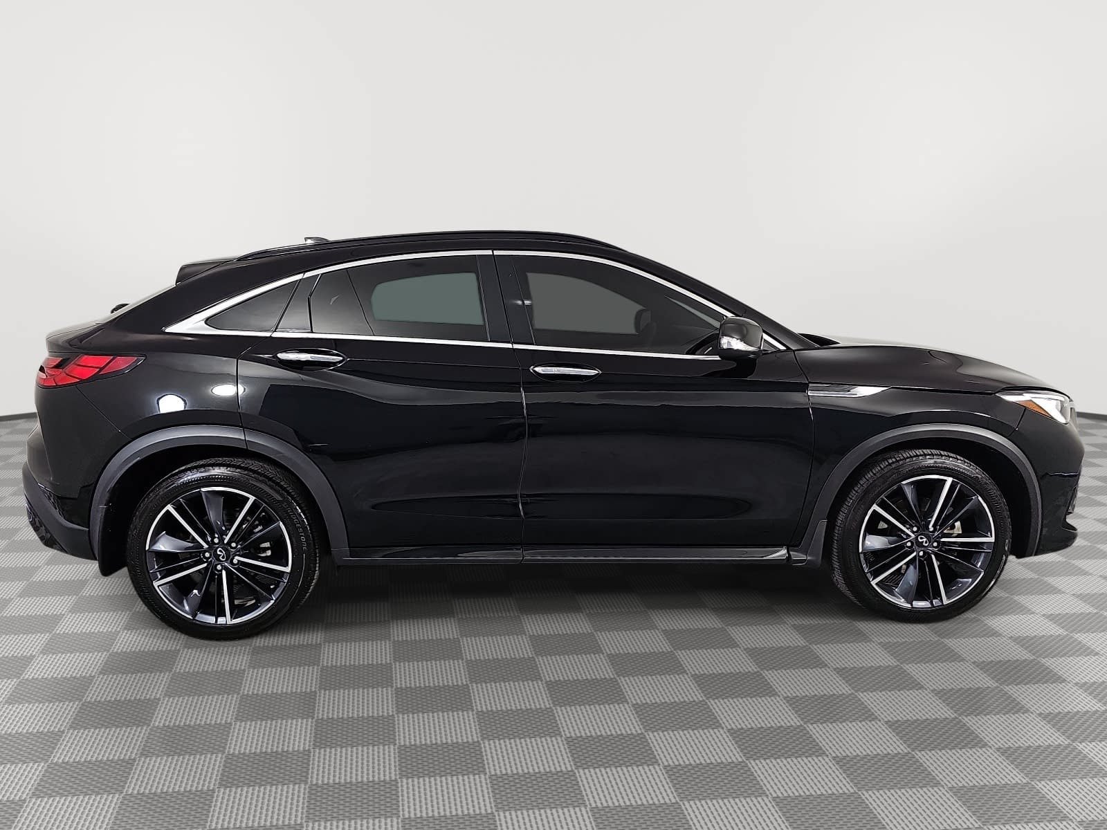 Used 2023 INFINITI QX55 Luxe w/ Cargo Package AWD/4WD image 9