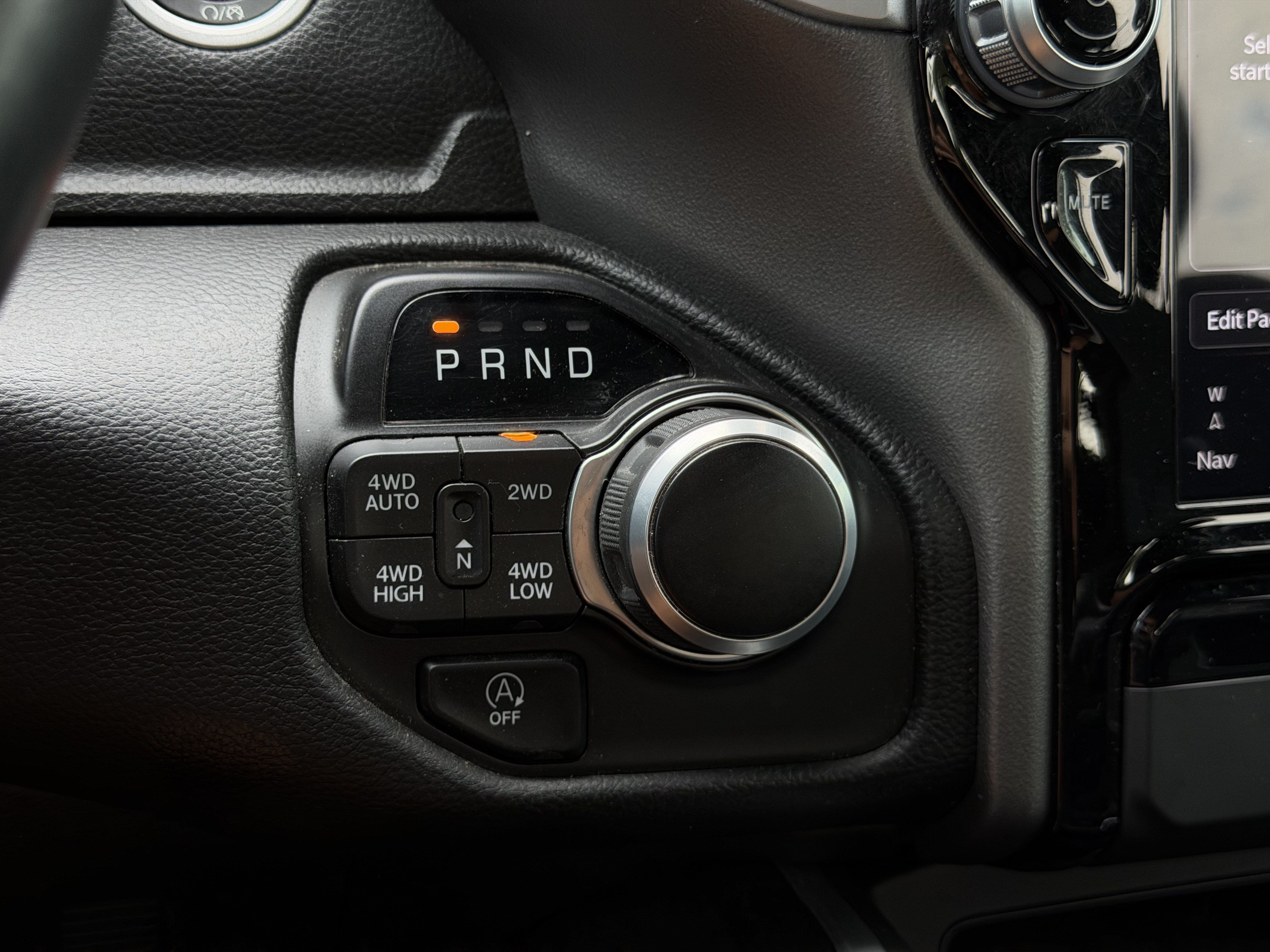 Used 2023 RAM 1500 Big Horn AWD/4WD image 27