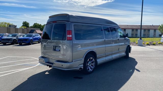 Used 2013 GMC Savana 2500 Extended RWD image 3