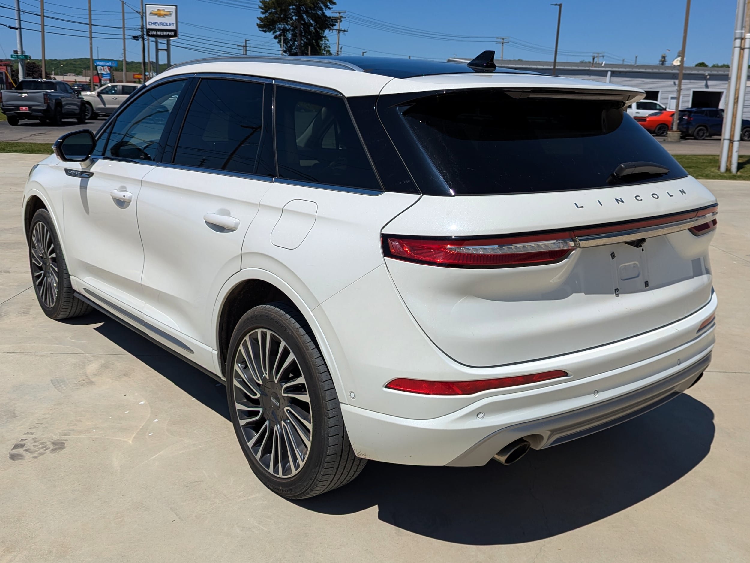 Used 2021 Lincoln Corsair Reserve w/ Equipment Group 201A AWD/4WD video 2