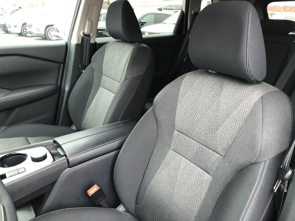 Used 2026 Nissan Rogue SV AWD/4WD image 14