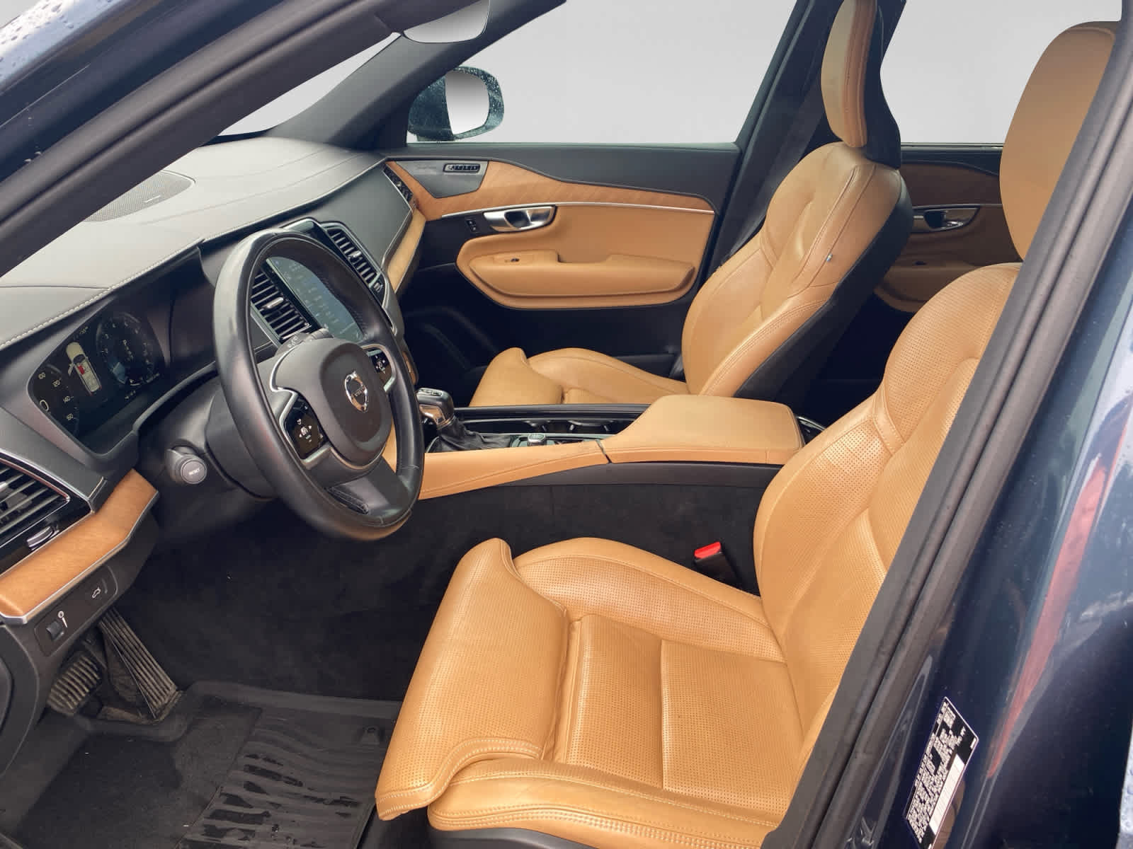 Used 2019 Volvo XC90 T6 Inscription w/ Protection Package Premier AWD/4WD image 10