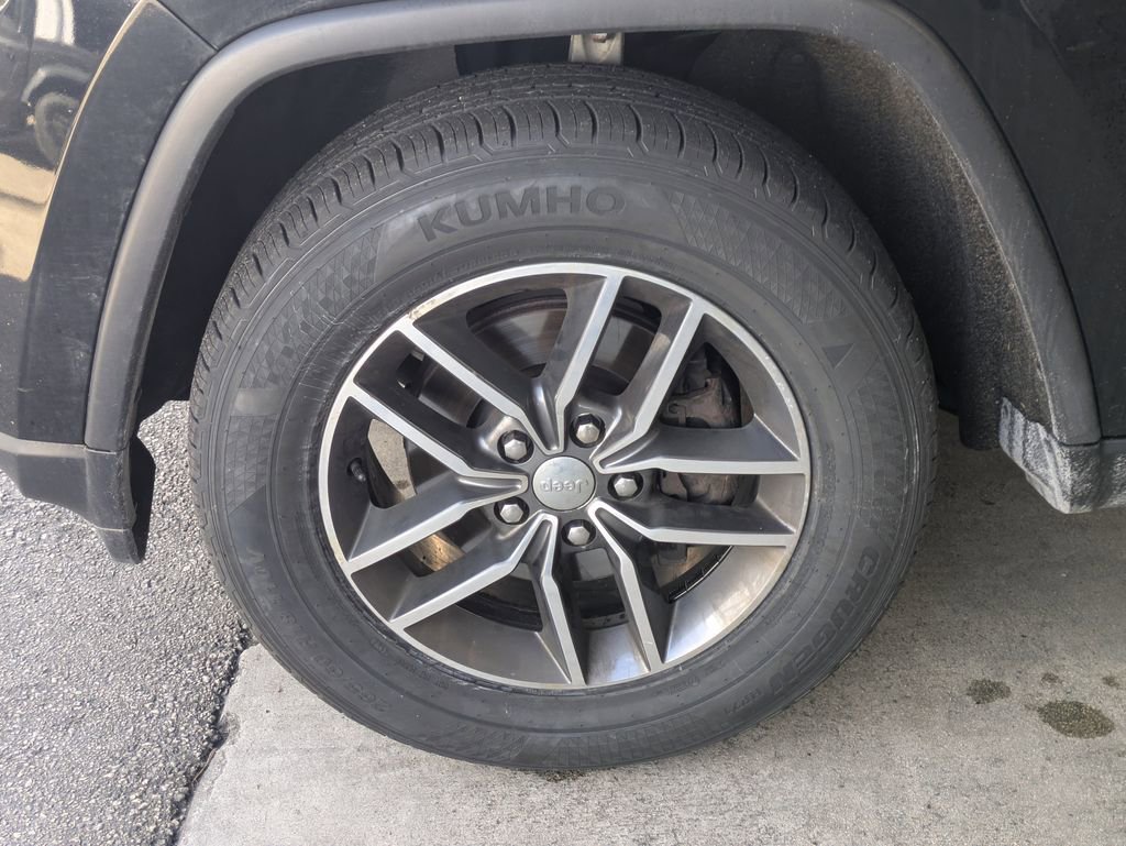 Used 2018 Jeep Grand Cherokee Limited w/ Trailer Tow Group IV AWD/4WD image 12