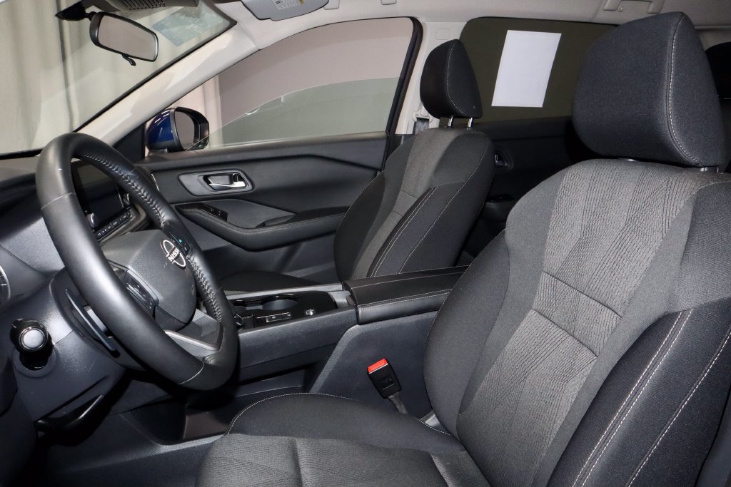 Certified 2026 Nissan Rogue SV FWD image 25