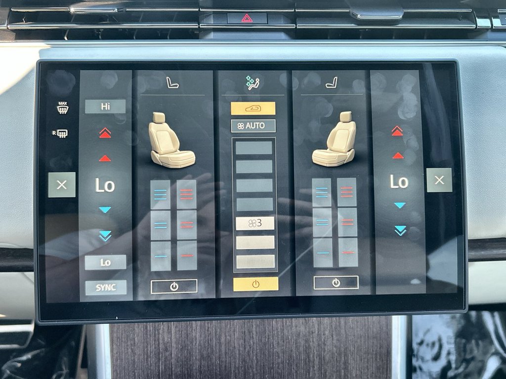 Certified 2025 Land Rover Range Rover SE AWD/4WD image 27