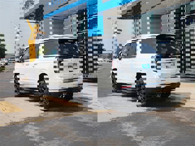 New 2025 Chevrolet Suburban Premier image 4