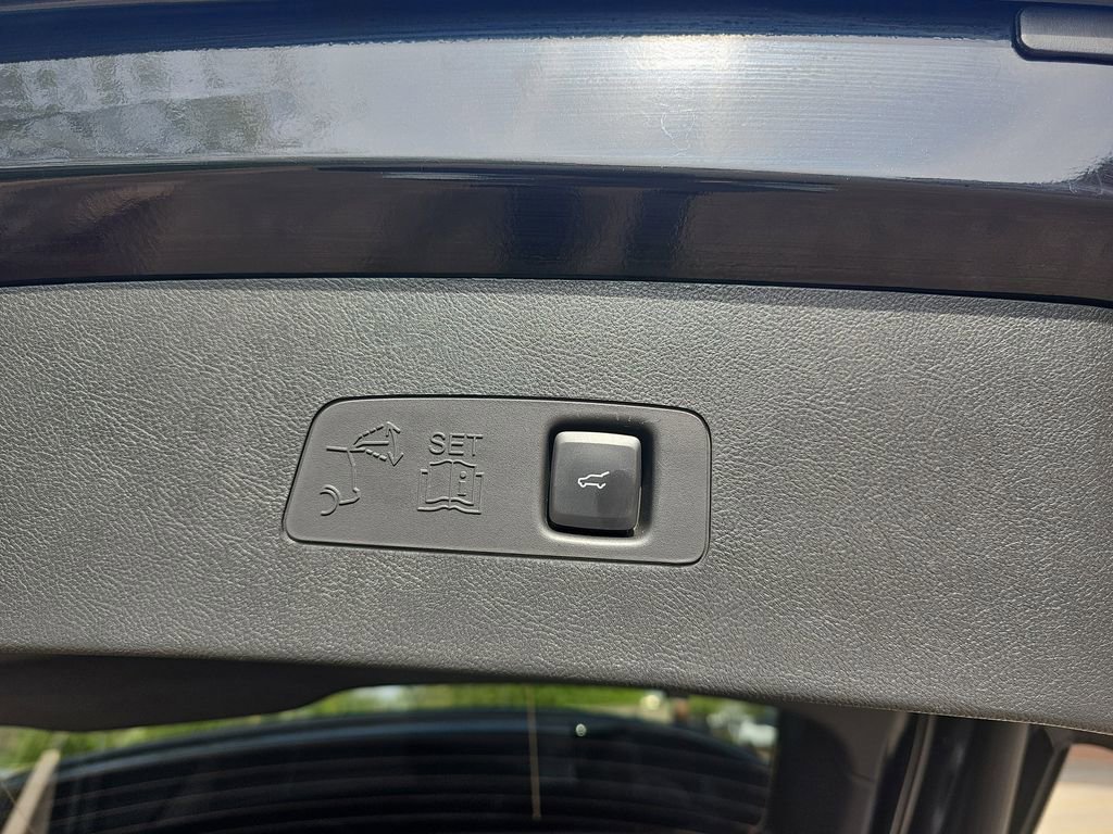 Used 2023 Lincoln Corsair Reserve image 13