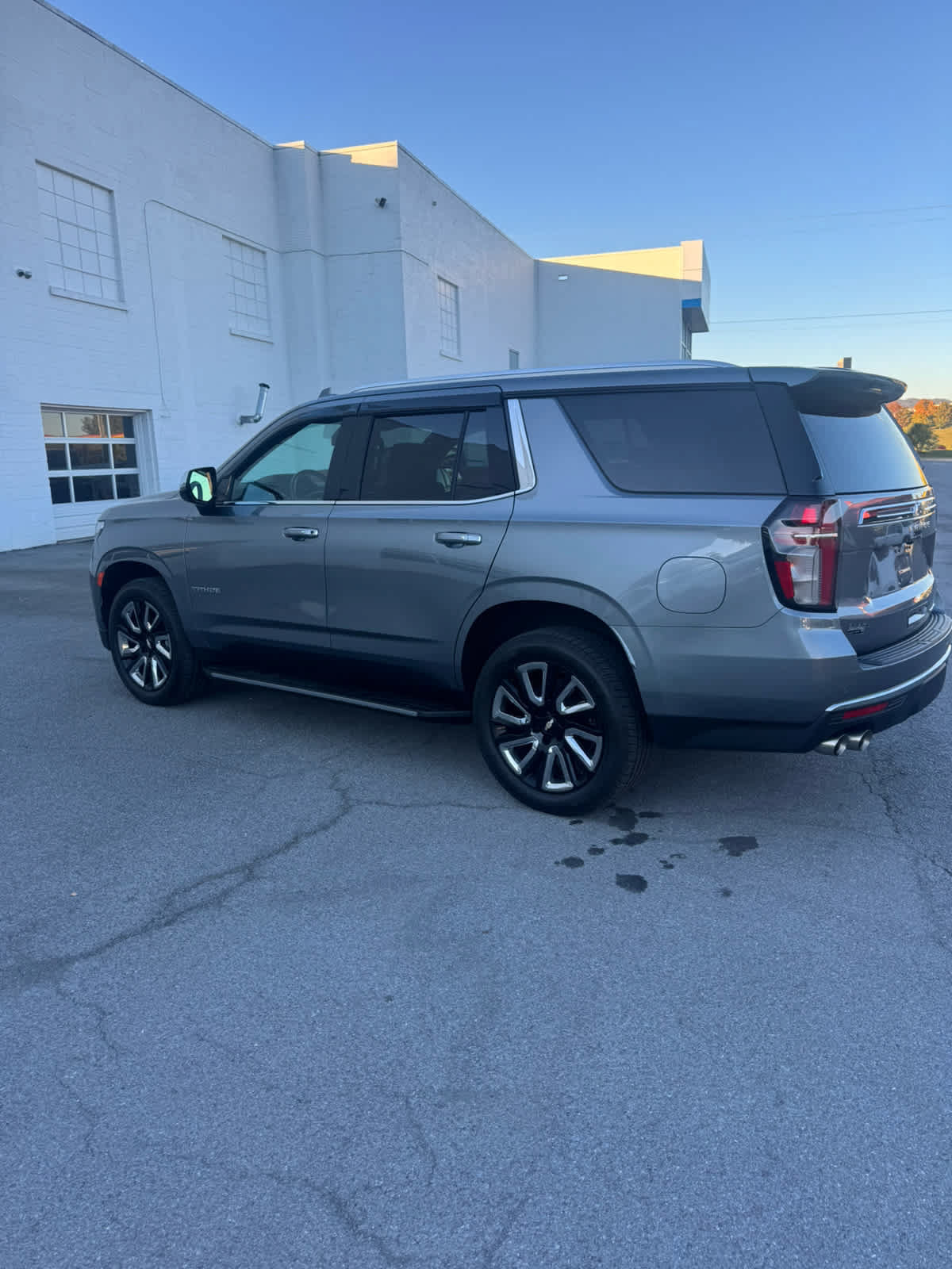 Used 2021 Chevrolet Tahoe Premier AWD/4WD image 4