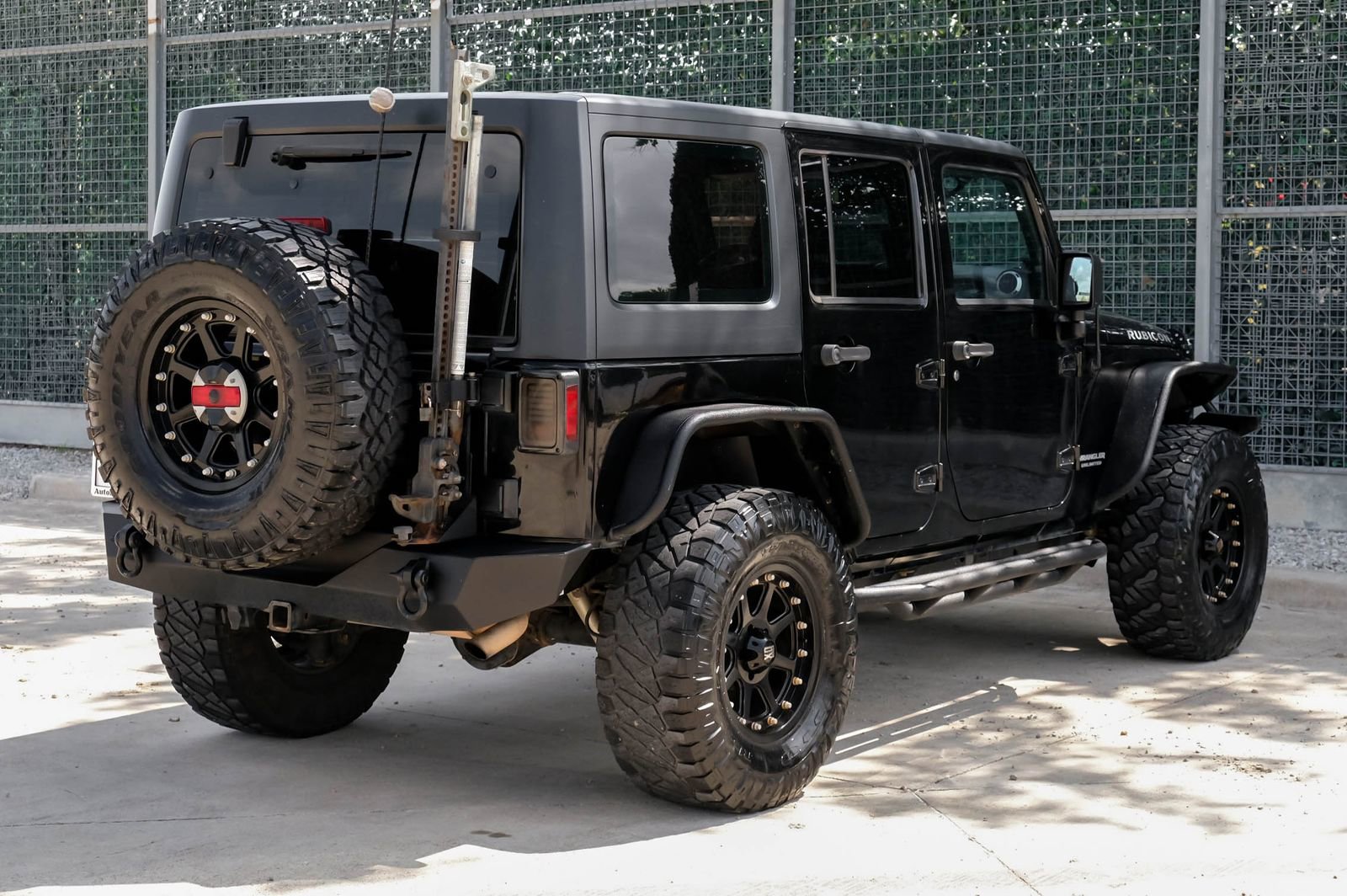 Used 2013 Jeep Wrangler Unlimited Rubicon w/ Connectivity Group AWD/4WD image 7