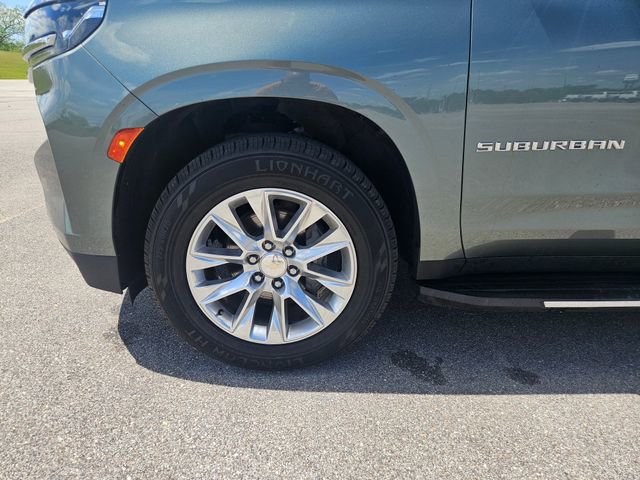 Used 2023 Chevrolet Suburban Premier AWD/4WD image 28