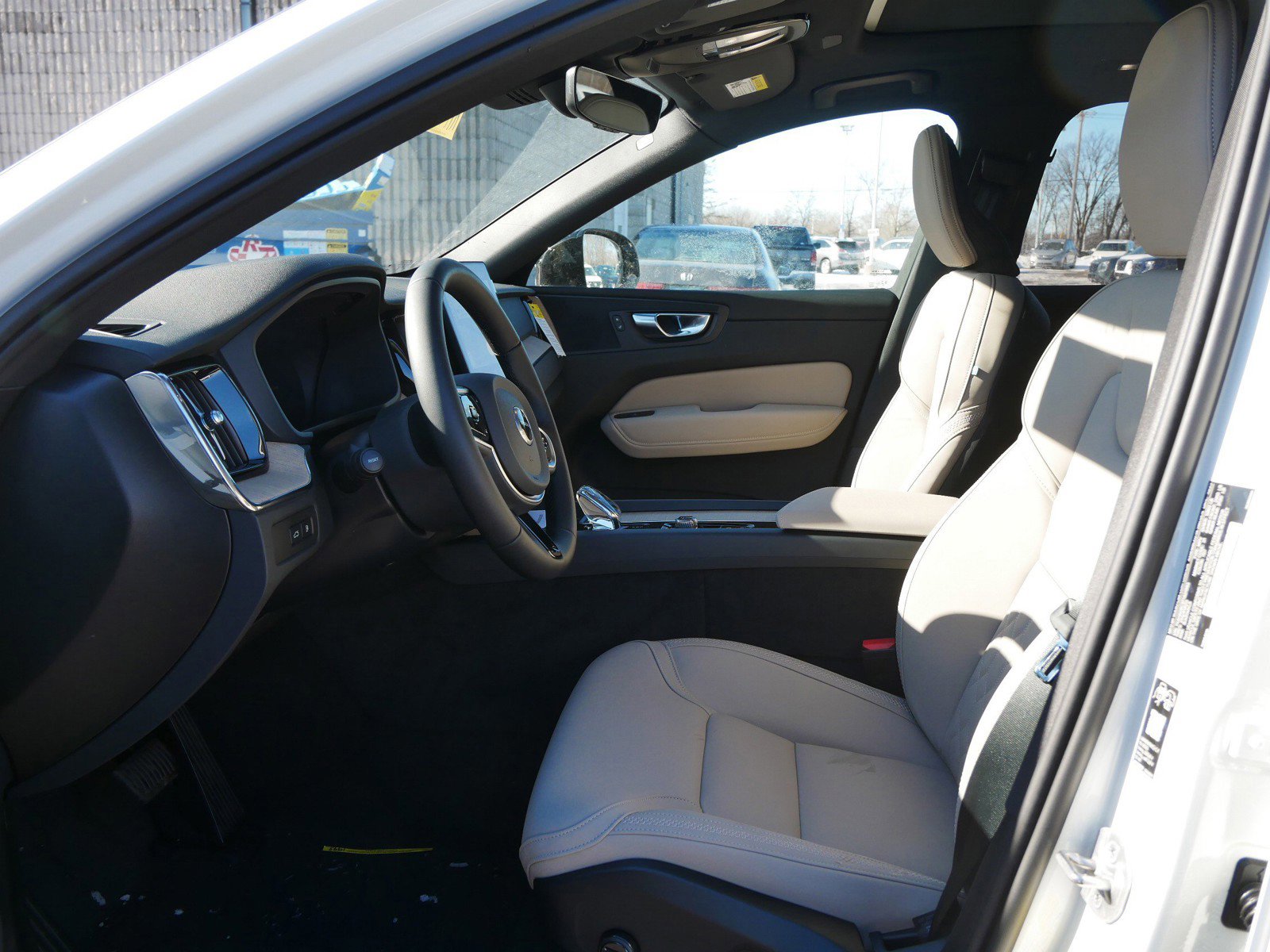 New 2026 Volvo XC60 T8 Plus w/ Climate Package image 5