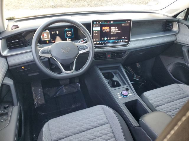 Certified 2025 Volkswagen Tiguan S image 11