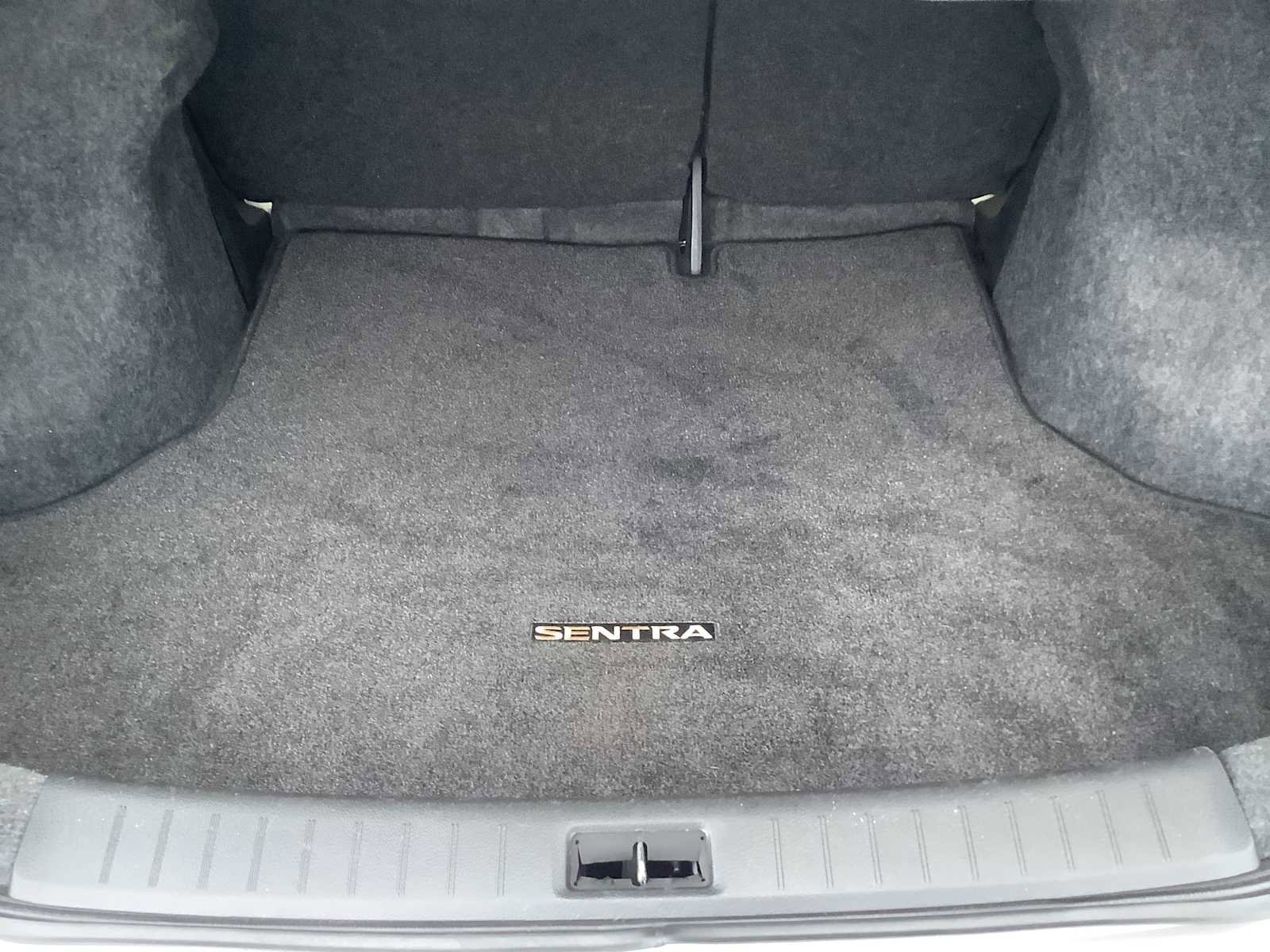 Used 2018 Nissan Sentra SV image 14