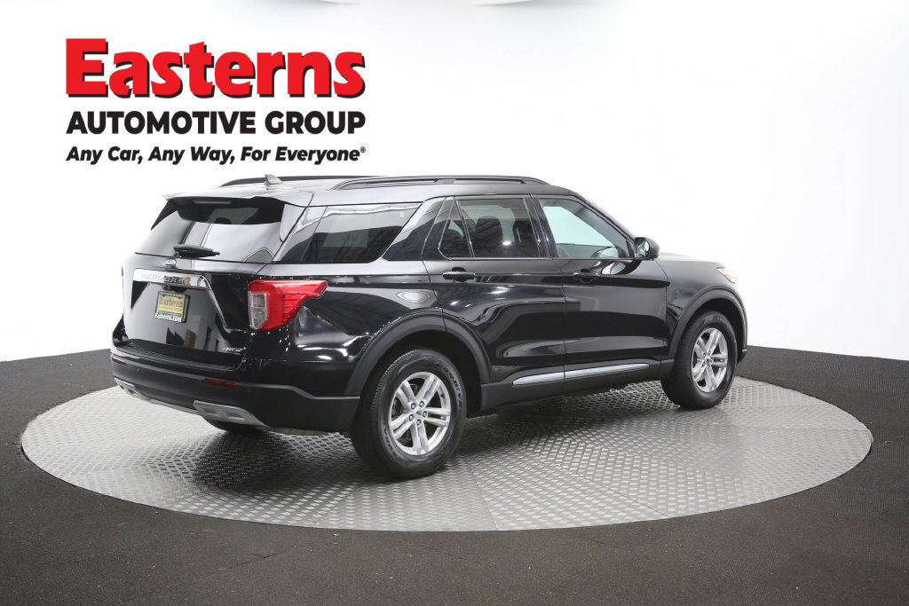 Used 2022 Ford Explorer XLT w/ Equipment Group 202A AWD/4WD image 37