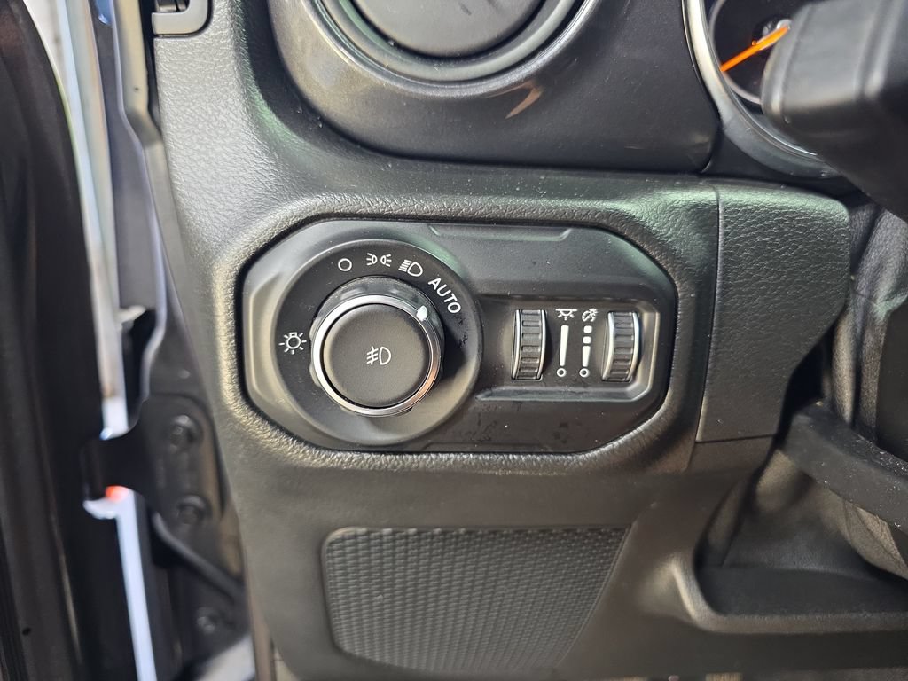 Used 2021 Jeep Wrangler Unlimited Sport AWD/4WD image 24
