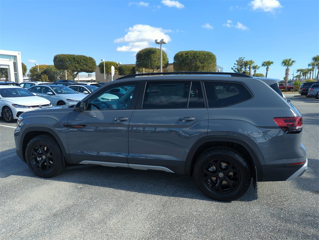 New 2026 Volkswagen Atlas Peak Edition image 10