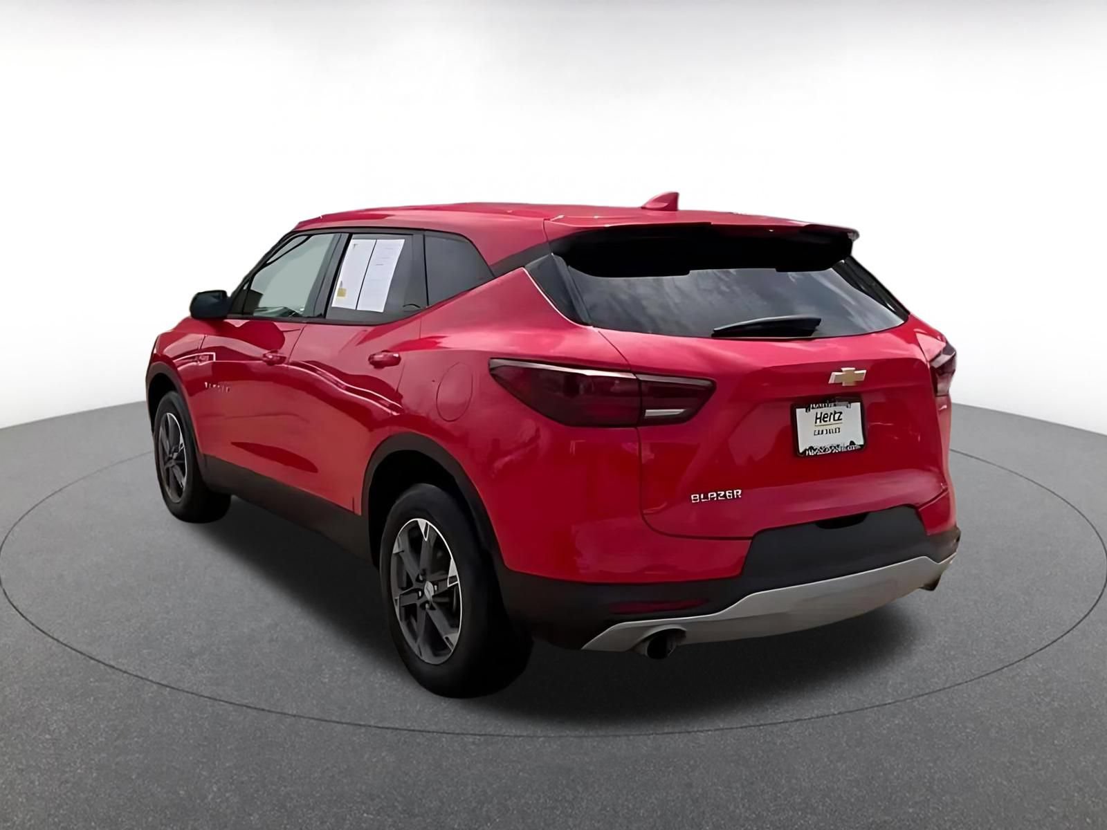 Used 2025 Chevrolet Blazer LT FWD image 9