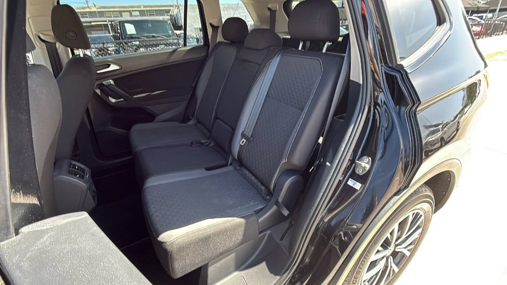 Used 2021 Volkswagen Tiguan S FWD image 25