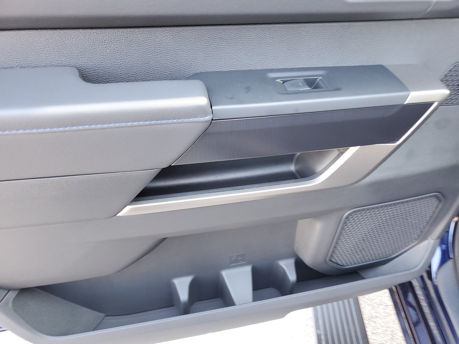 New 2026 Toyota Tundra Platinum AWD/4WD image 15