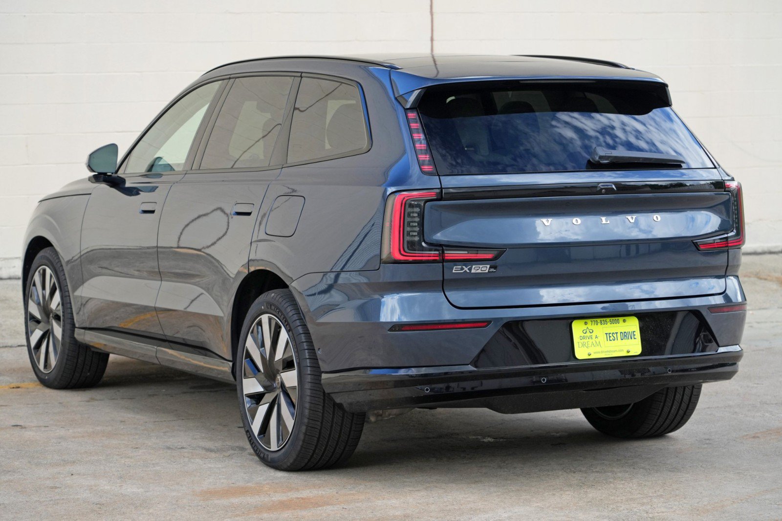 Used 2025 Volvo EX90 Ultra AWD/4WD image 49