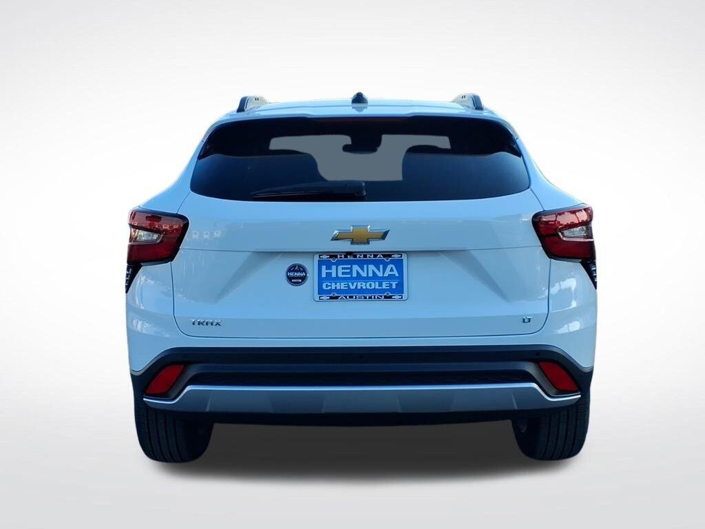 New 2026 Chevrolet Trax LT w/ Driver Confidence Package FWD image 4
