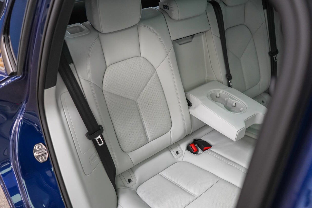 Used 2024 Porsche Macan image 67