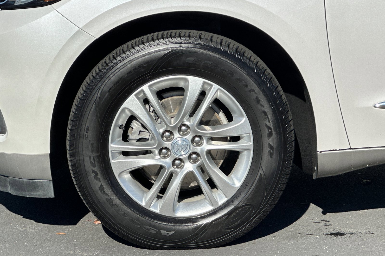 Used 2021 Buick Enclave Essence w/ Sound and Sites Package image 27