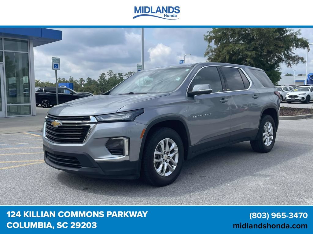 Used 2023 Chevrolet Traverse LS w/ Safety Package FWD image 3
