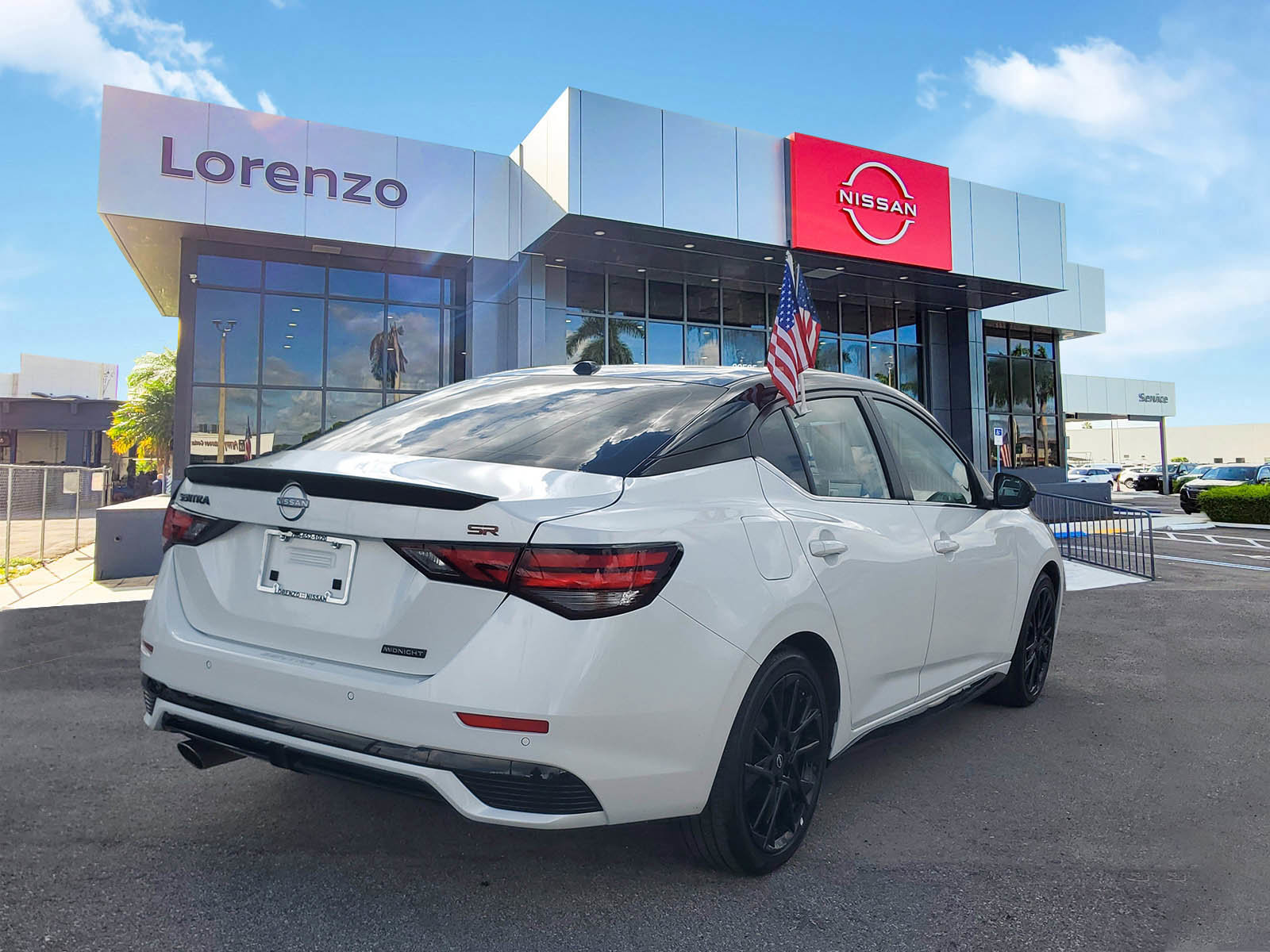 Certified 2025 Nissan Sentra SR w/ Midnight Edition image 5