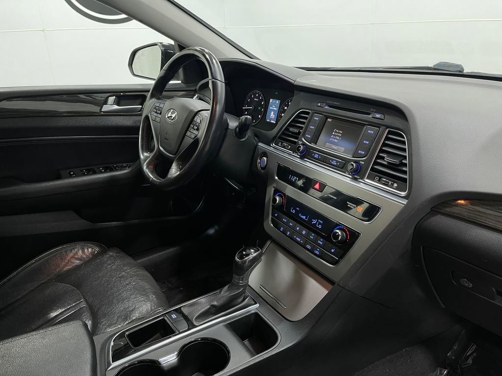 Used 2015 Hyundai Sonata Limited image 17