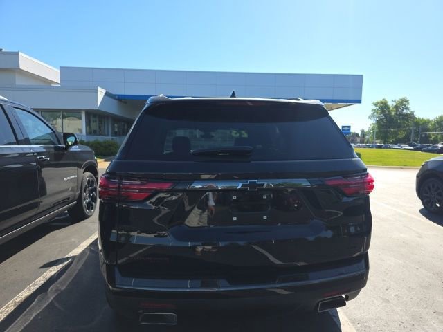 Used 2023 Chevrolet Traverse Premier w/ Redline Edition AWD/4WD image 6