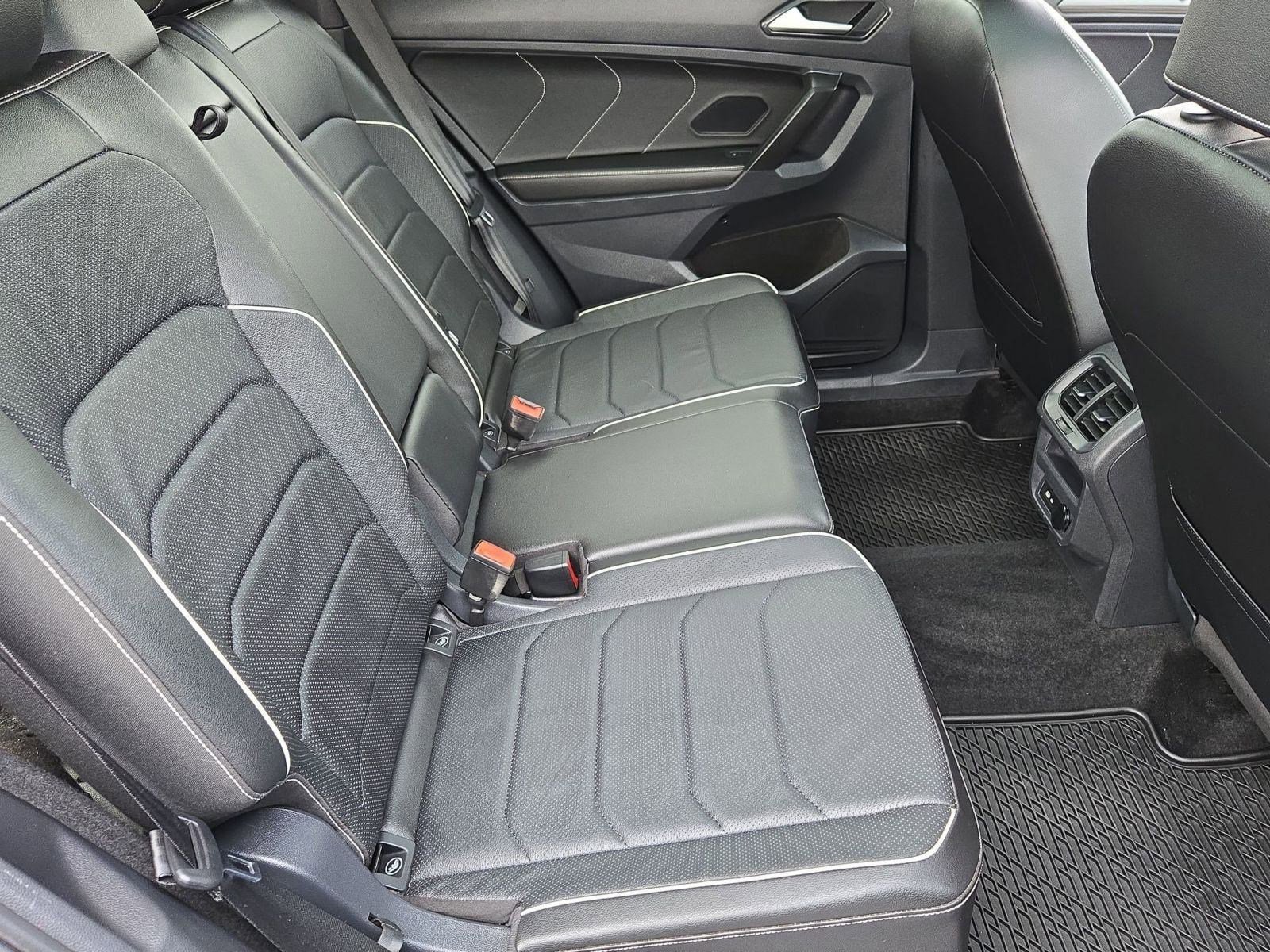 Used 2023 Volkswagen Tiguan SEL R-Line image 28