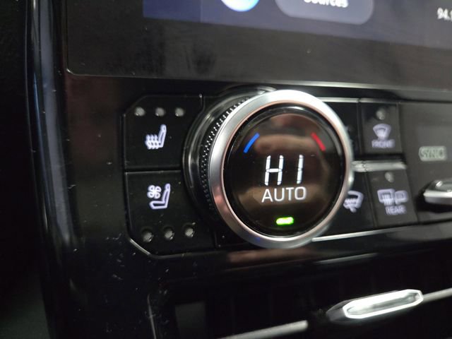 Used 2023 Toyota Highlander L image 8