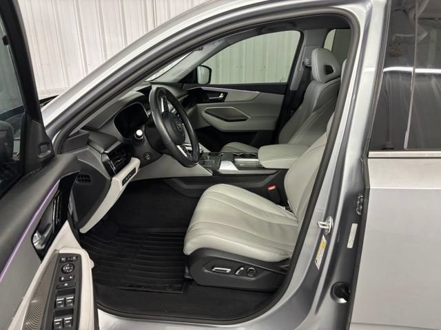 Certified 2023 Acura MDX FWD w/ Technology Package image 2