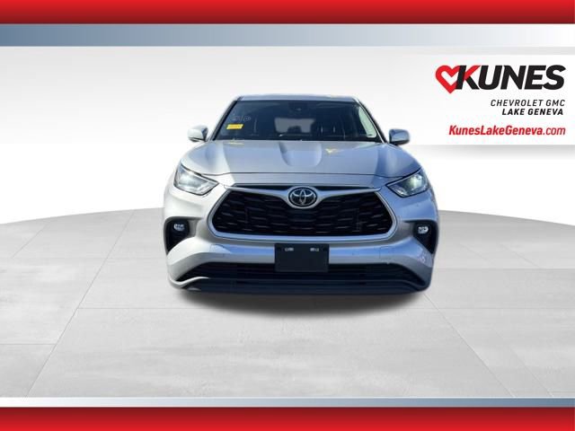Used 2023 Toyota Highlander LE image 11