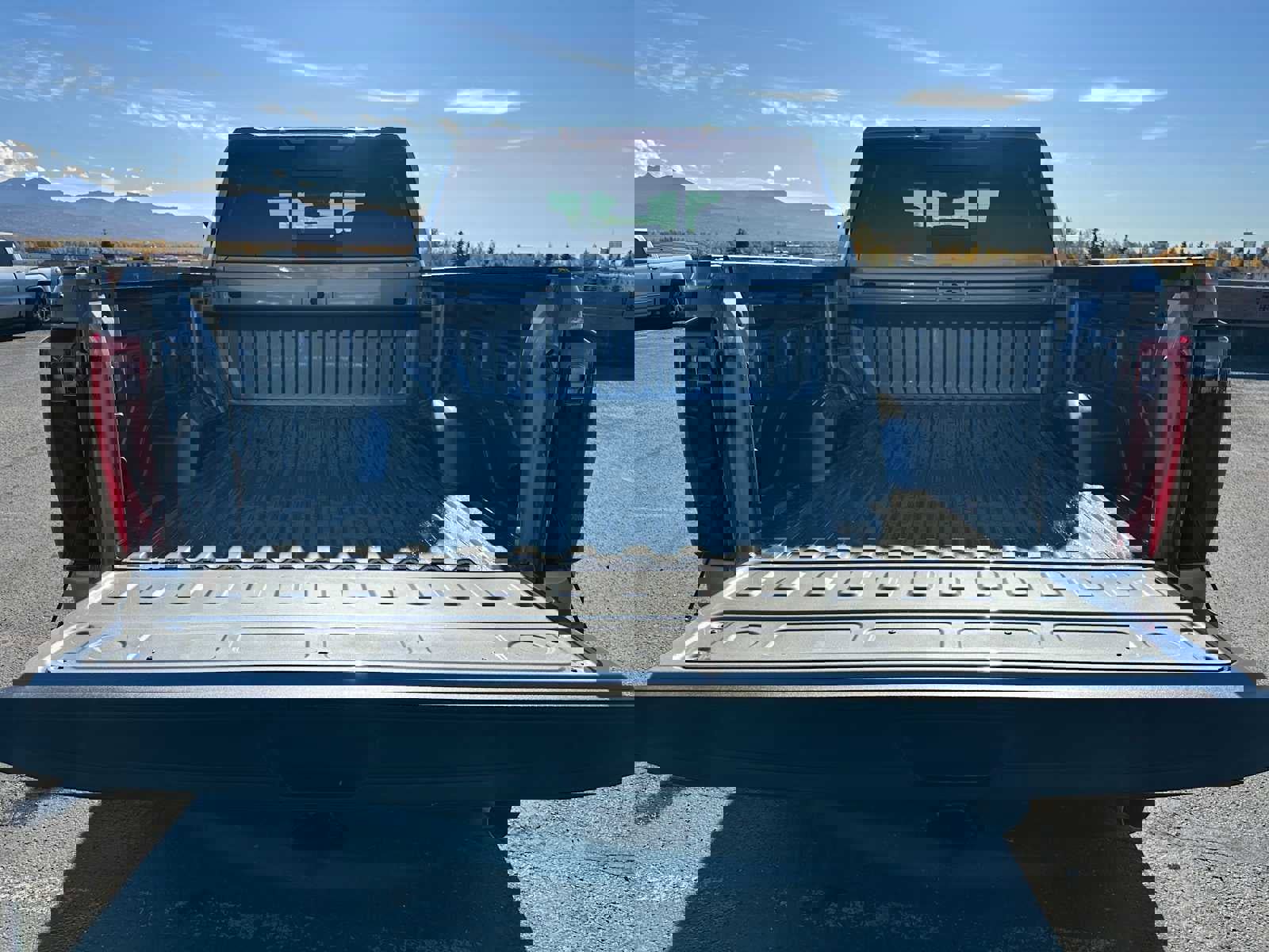 New 2026 GMC Sierra 2500 SLT w/ SLT Convenience Package image 14