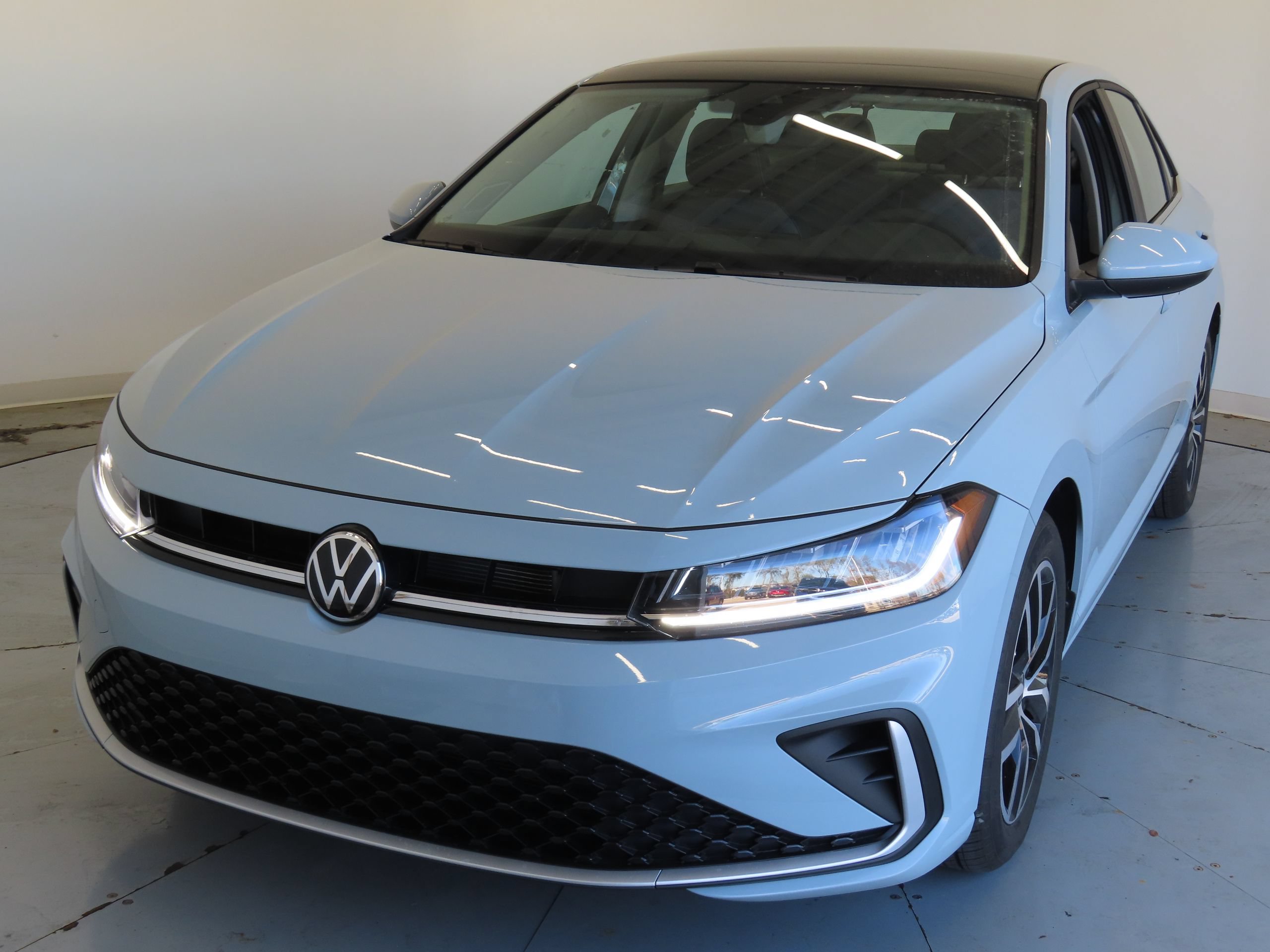New 2026 Volkswagen Jetta SE FWD image 8