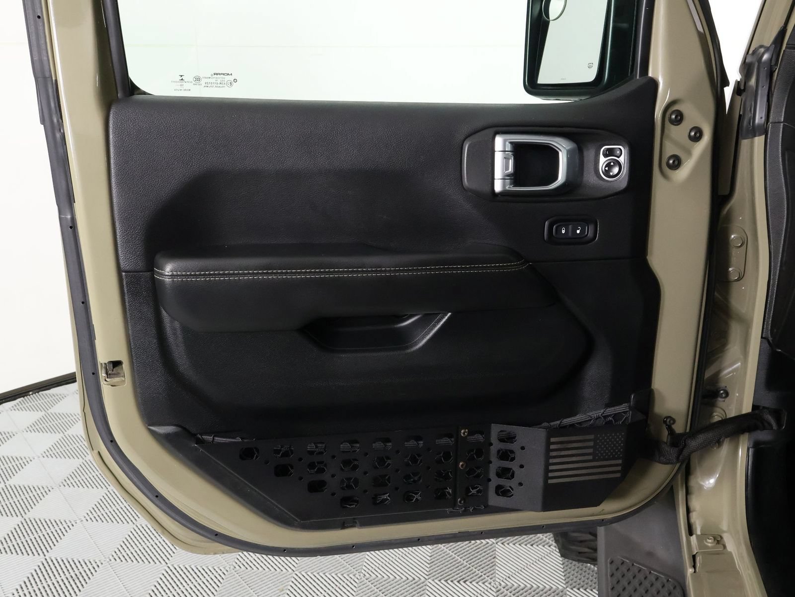 Used 2020 Jeep Gladiator Overland AWD/4WD image 17